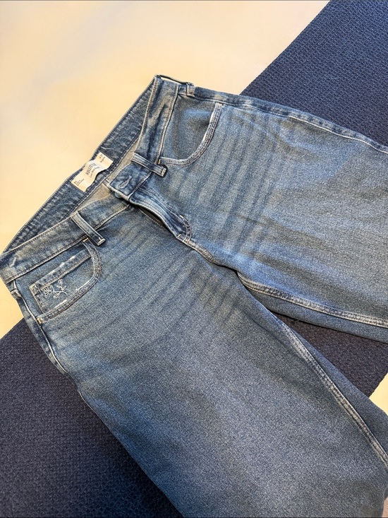 Hollister Denim - Hollister Medium Blue Low-Rise Baggy Jeans